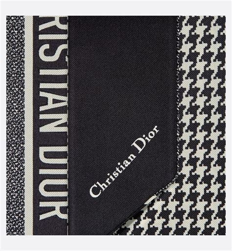 30 Montaigne Mitzah Scarf Black and White Silk Twill 